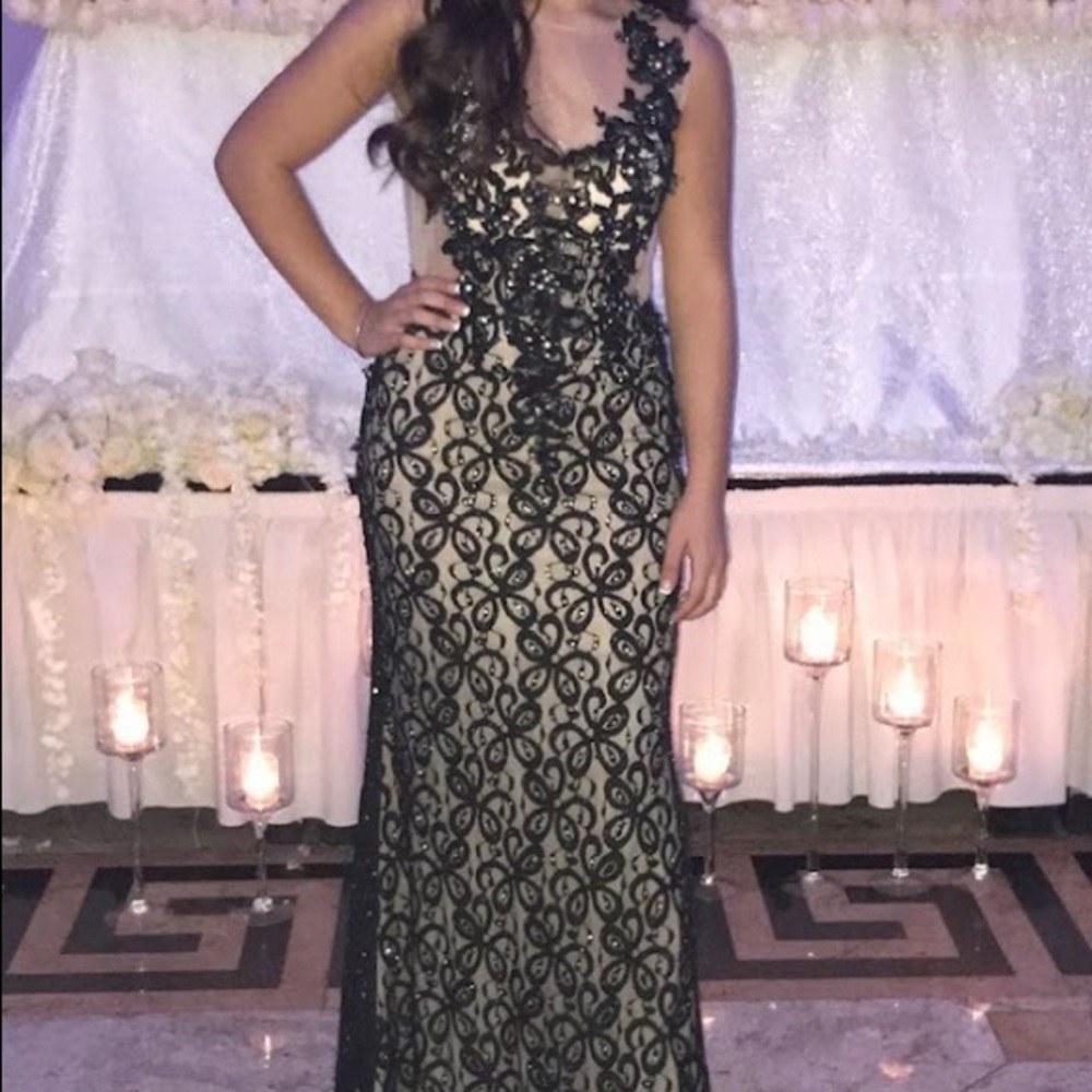Black & nude gown